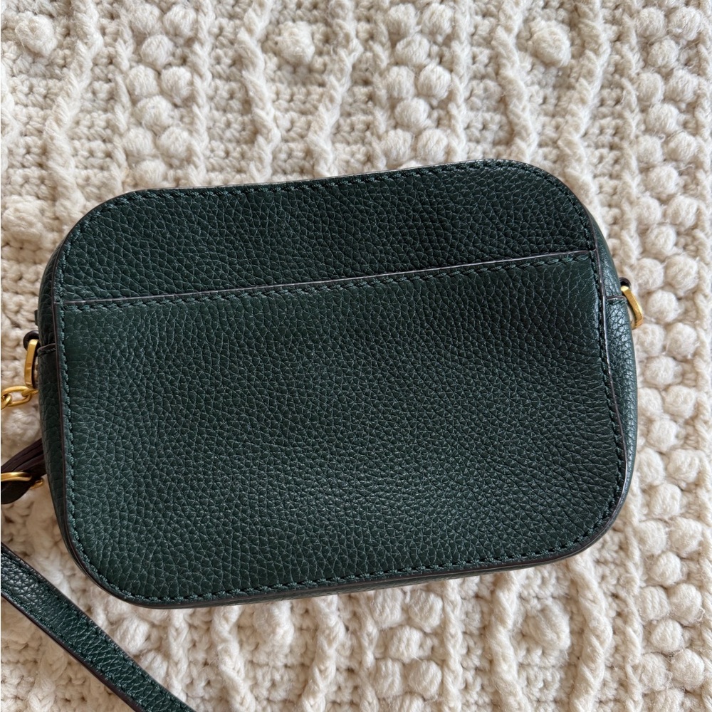 Tory Burch Forest Green Pebbled Leather Crossbody with Gold Hardware - Picture 2 of 4